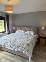 Home in Killarney - 6 Bedrooms, Beautiful Home! - B&B Kilcorney