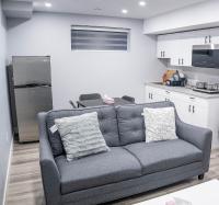 Beautiful Brand New 1BR Suite with Private Entrance - Ferienwohnung Winnipeg