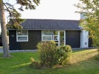 Holzhaus-mit-Sauna-und-Panoramablick-auf-die-Ostsee - B&B Brylle