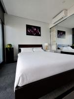 Sydney Olympic Stadium Walkable Apartment - 3 Bedrooms Free Parking No Parties - B&B Sydney
