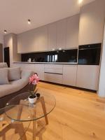 GT4 Apartment Onyx - Chambres d'hôtes Privlaka