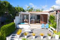 Meerena Cheerful Beachfront Cottage with Jacuzzi - B&B Grand Gaube