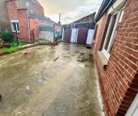 Maison 8 personnes à Brunehaut - 4 chambres avec Terrasse et parking - 12 min Tournai & 12 min Saint- Amand-Les-Eaux - B&B Brunehault