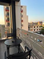 Aura Apartments - Bed and Breakfast Kamëz