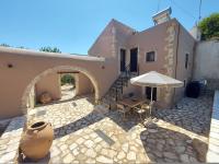 Conaleni - Concona houses - B&B Agía Eiríni
