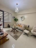 The Perch at Two Regis Megaworld - Bed and Breakfast Bacolod City