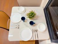 Studio Apartment with One Double Bed