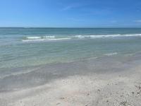 Single Family Home One Level Walk to the Beach! - Bed and Breakfast St. Pete Beach