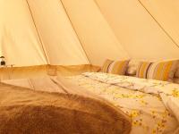 Oxford Countryside Bell Tent at Valley Farm - Chambres d'hôtes Oxford