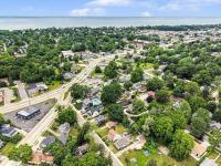 3 Bdrms 2 Bath Easy Walk Downtown, Close to South Beach - Bed and Breakfast South Haven