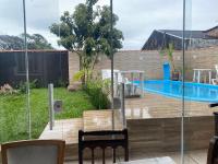 Casa Aconchegante com piscina no litoral do Paraná em Matinhos - Bed and Breakfast Matinhos