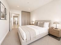 City Centre Designer Stay 2 Bed 2 Bath with Balcony - B&B London