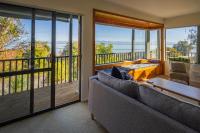 Sea La Vie in sunny Nelson. - B&B Nelson
