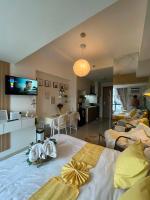Noir 31st a boutique type staycation in the heart of QC - B&B Manila