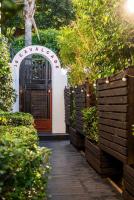 Indulge In An Urban Oasis At Green Point's Pod - Bed and Breakfast Kaapstad