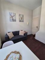 Petit studio dans la rue du Château - B&B Chimay