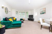 Spacious Talbot Woods Retreat,2 Bedroom Apartment with 2 En-Suites - B&B Bournemouth