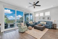 Coastal Charm by Coastal Chic Vacations - B&B Bradenton