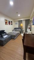 Modern Minimalist Studio Condo - Bed and Breakfast Gun-ob