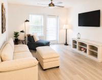 Corporate Luxe 2BR 2BA Apartment with Serene Water View 5 min from JAX Airport - Chambres d'hôtes Jacksonville