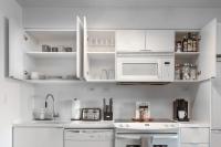 Spacious Retreat Luxe 3BR Condo with City Views - B&B Toronto
