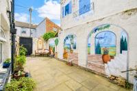 Characterful 5 Bedroom Coastal Home Sleeps 10 - Bed and Breakfast Saltburn-by-the-Sea