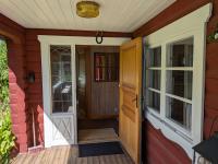 Cozy cottage with lake view - B&B Leksand