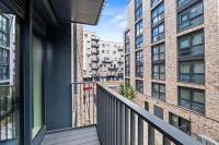 Fully Serviced Two-Bed - Near The Elizabeth Line & Heathrow - B&B Slough