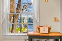 Mystic Riverfront Captain's Home - B&B Groton