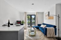 King Bed Flat, London, 2 Min Tube, Sleeps 3 - B&B New Barnet
