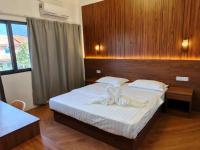 Huaqiaohome2中英文接待含早餐近码头银行超市餐厅中国人房东 - Bed and Breakfast Semporna