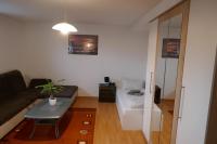 geräumiges, helles Souterrain-Apartment mit 3 Zimmern - Chambres d'hôtes Stegaurach