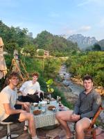 Xiangzixi Homestay-Inside the Park-no queues Enter-English Service-free Tour Itinerary Planning - Chambres d'hôtes Zhangjiajie