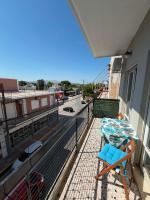 OCEAN VISTA Beachfront Apartment Near Airport-B3 - B&B Artémida