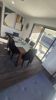 The Summit House Orange Brand-New Stylish Retreat - B&B Orange