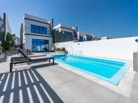 Pool and Sea Views 4BR with Assistant's Room Villa, Own Pool and BBQ Facility, Sharm - Al Dana Villa, Al Dana Island by Deluxe Holiday Homes - Ferienwohnung Fudschaira