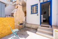 Simba Studio & Balcony in Larnaca - B&B Larnaka
