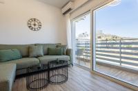 Terra Rossa - Modern Apartment with Castle View - Bed and Breakfast Archángelos