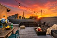 Rooftop Deck 2 Car Garage Near Downtown Nashville - B&B Nashville
