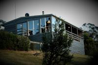 Deluxe Cove Cottage with Outdoor Spa