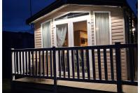 Caravan Sleeps 4 Garden Parking - B&B Ringwood