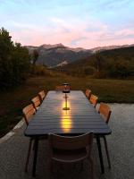 Domaine Les 4 Vents, élégant gîte privé 4 suites vue montagne pour 2 à 8 personnes au cœur de 12 hectares de nature - Chambres d'hôtes Villard-de-Lans