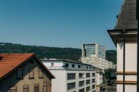 Elegant Central 2-Bedroom Apartment Free Parking & 2 Balconies - B&B Bienne