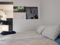 Magnifique Studio au 2ème étage, à proximité de la gare du midi! - B&B Bruselas