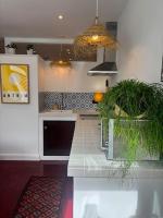 The Hot House - B&B Bushmills