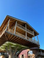 Deutschlands grösstes Baumhaus auf der Alpakaweide - B&B Traitsching