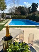 The Pool House - Bed and Breakfast Harpenden