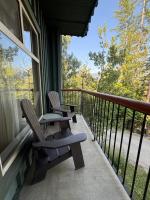 Two-Bedroom Deluxe Apartment with Balcony