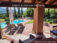 Villa Abete Azzurro con Piscina - Bed and Breakfast Casalvieri