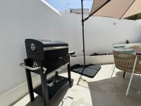 Yellow Door House, BBQ Patio, Odeceixe Centre - B&B Odeceixe